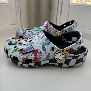 CROCS Limited Edition Alice in Wonderland